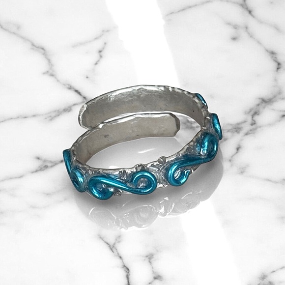 Ultrahip Aluminum Coiled Ring - Picture 2 of 5